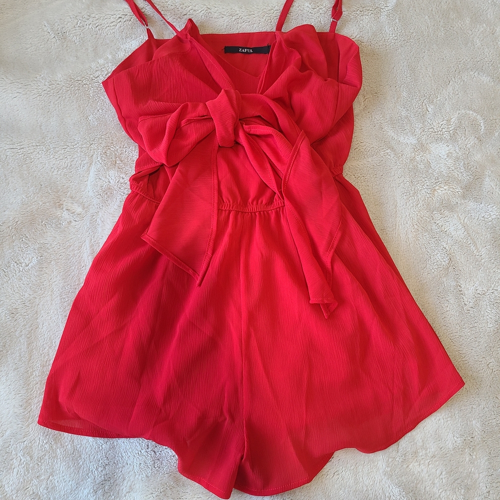 Zaful Vibrant Red Bow-Tie Romper Jumpsuit Size Small